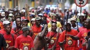 Read more about the article TRUCK DRIVERS PREPARE FOR PROTECTED STRIKE ACTION AS WAGE TALKS REACH DEADLOCK